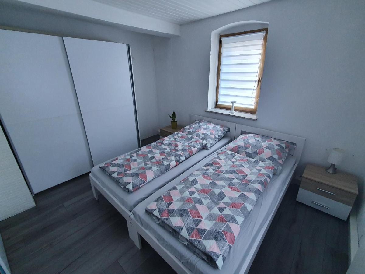 Ferienwohnung Bei Vogel Geroldsgrun ภายนอก รูปภาพ